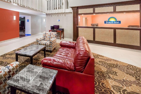 Days Inn by Wyndham West Des Moines image 2